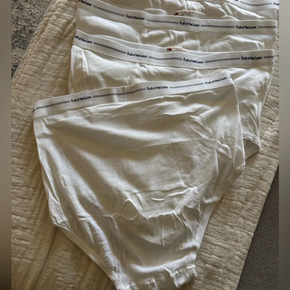 Vintage Fruit of the Loom Men's‎ White Briefs